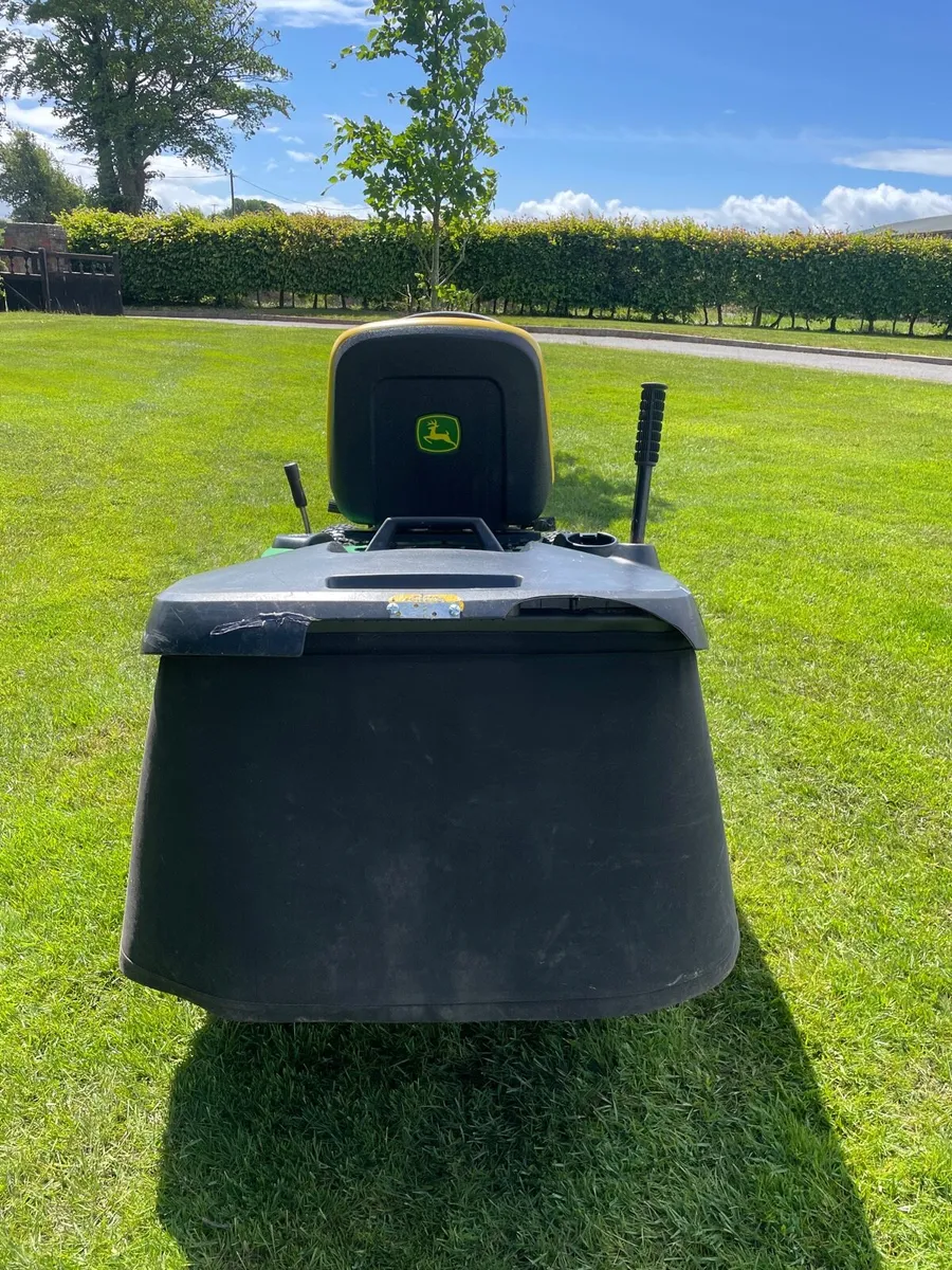 Ride on lawnmower - Image 4