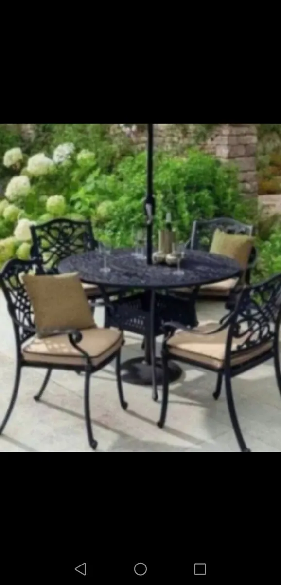 **REDUCED TO CLEAR* Brand New Hartman  4 Seat Set - Image 1