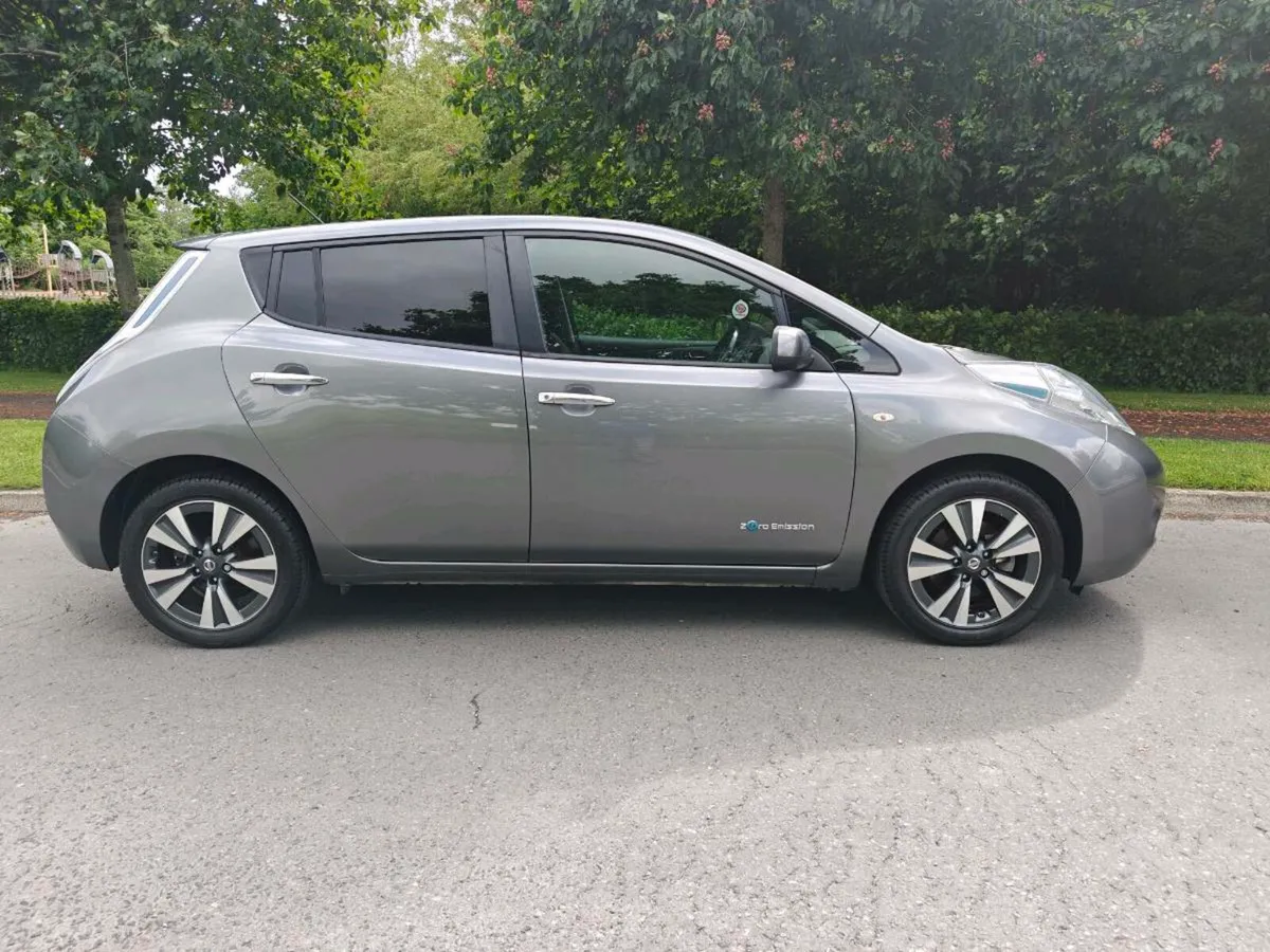 2015 Nissan Leaf Tekna 30KW only 54,000 klms - Image 2