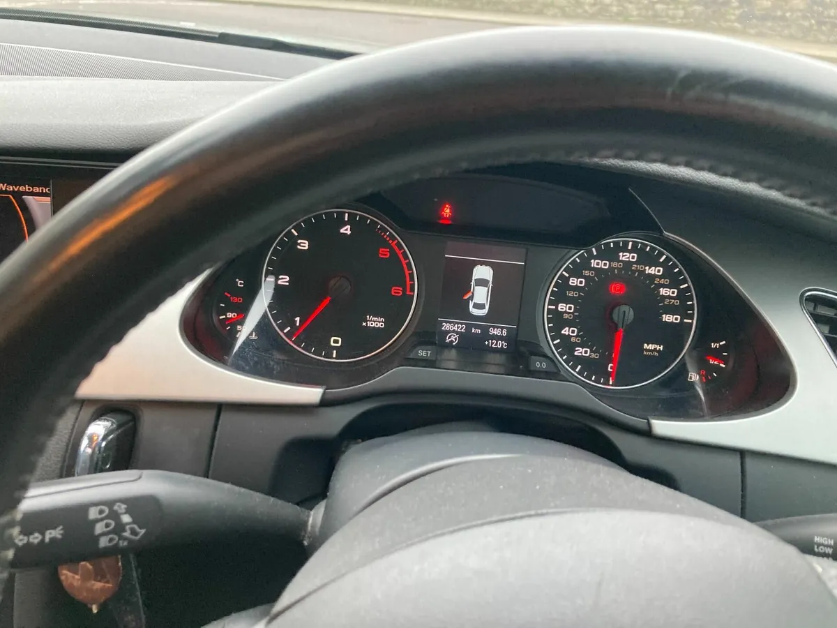 Audi A4 2010 Sline 170 hp - Image 3