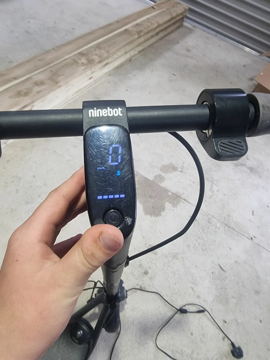Electric scooter - Image 2
