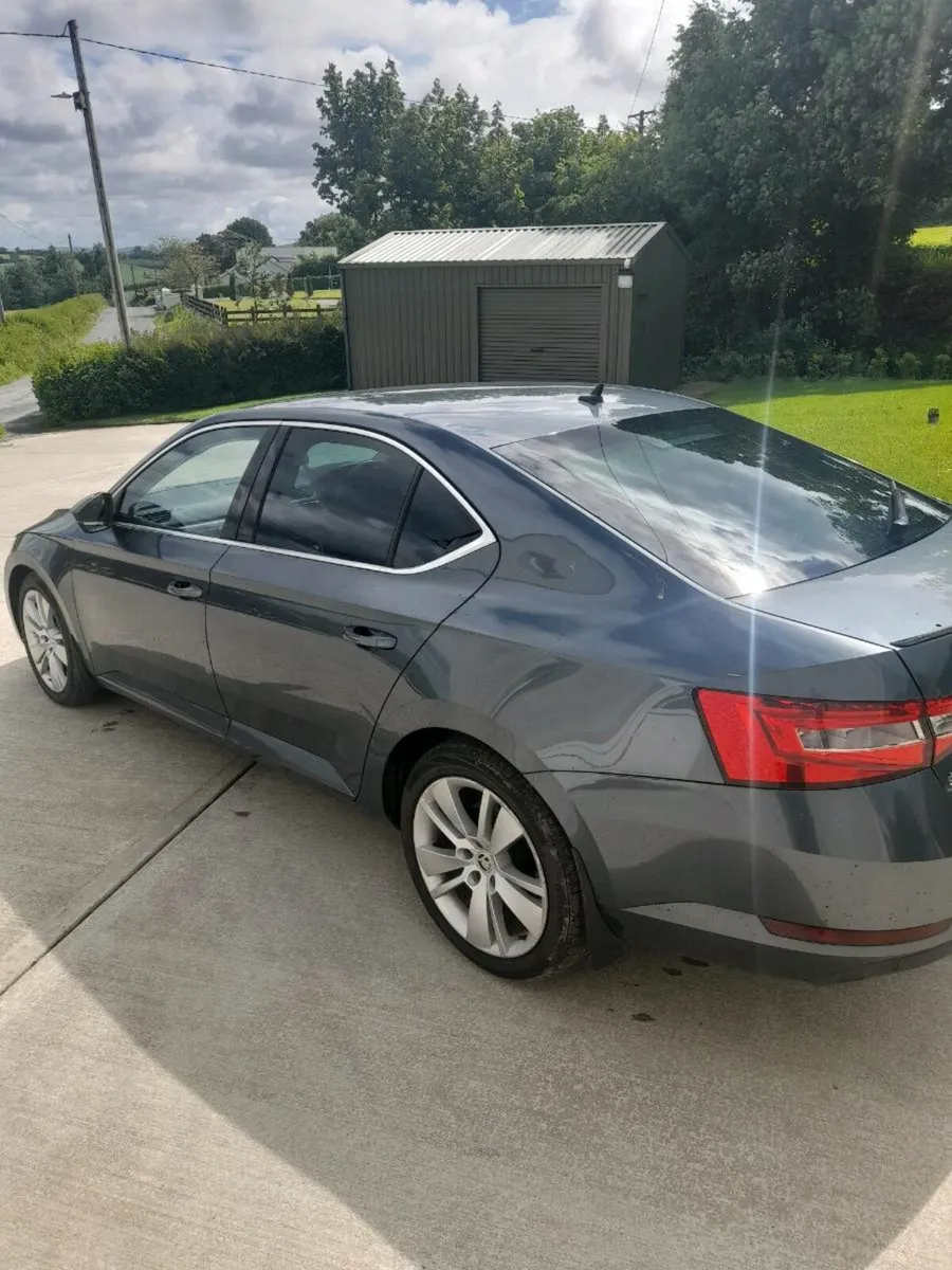 Skoda superb executive 2.0 diesel dsg 150bhp - Image 3