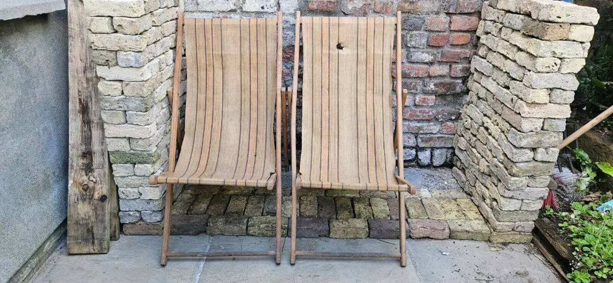 Antique deck chairs - Image 1