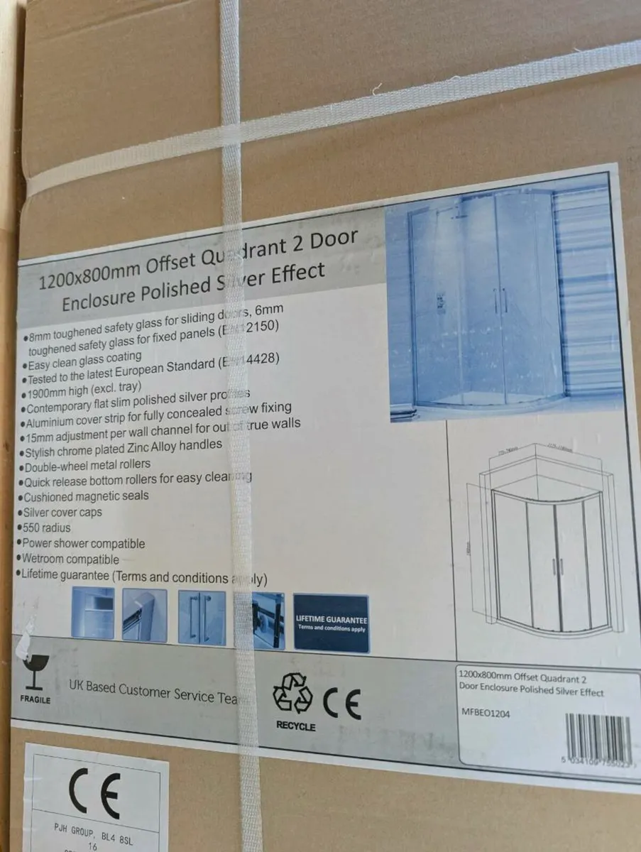 Shower enclosure and tray - Image 1