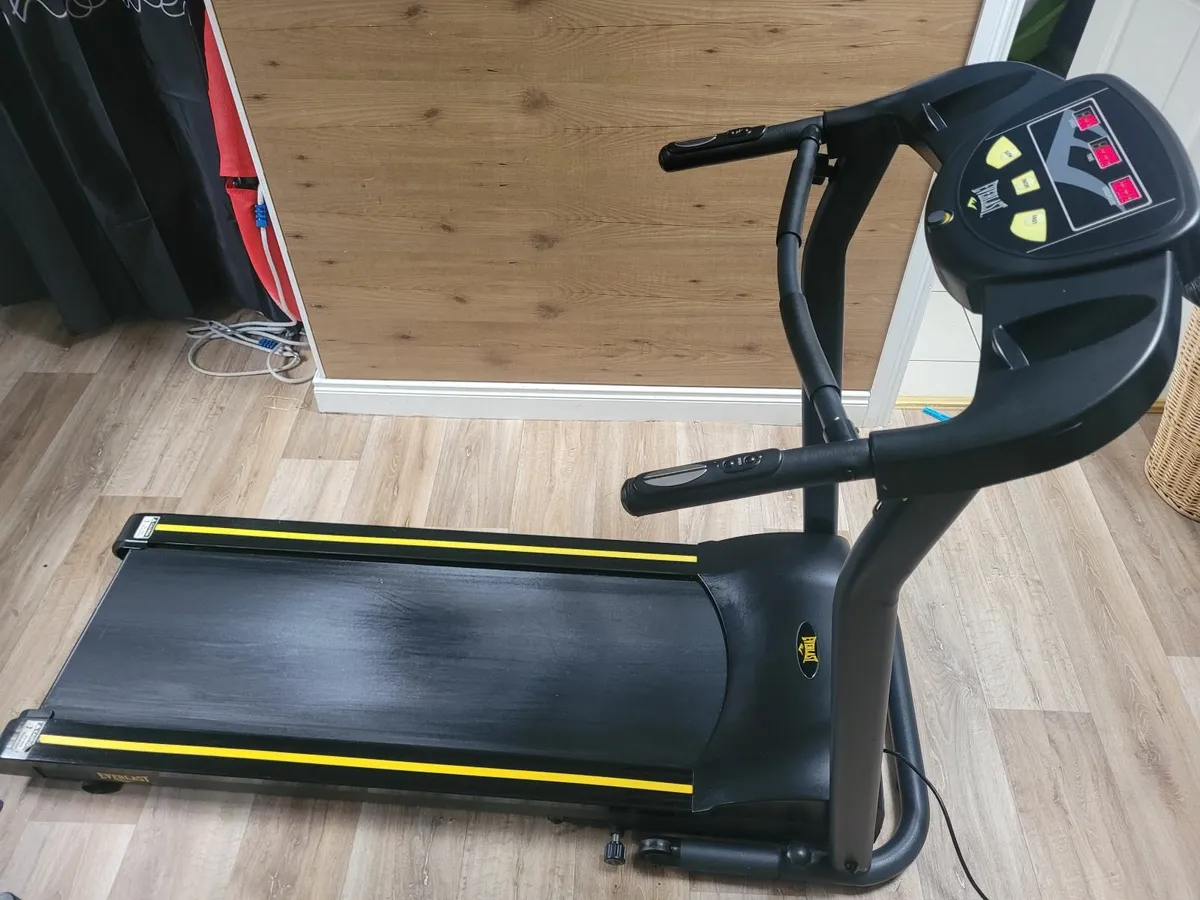 Everlast Motorized Treadmill JX-260E – €200 - Image 1