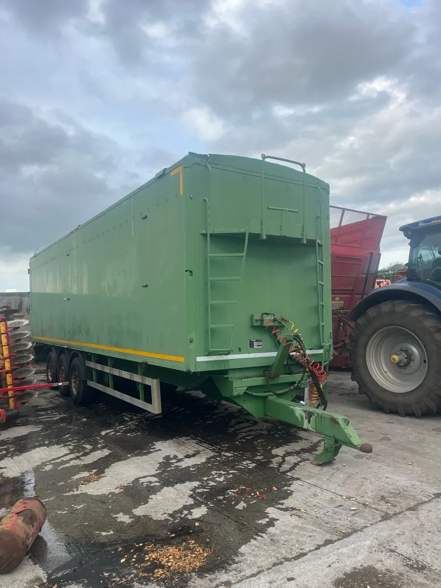 36 foot Walking floor tractor drawn trailer - Image 2