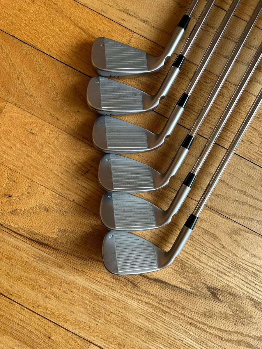 Ping G430 irons 5 to PW. Regular. Red dot. - Image 1