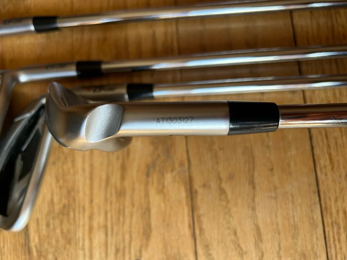 Ping G430 irons 5 to PW. Regular. Red dot. - Image 4