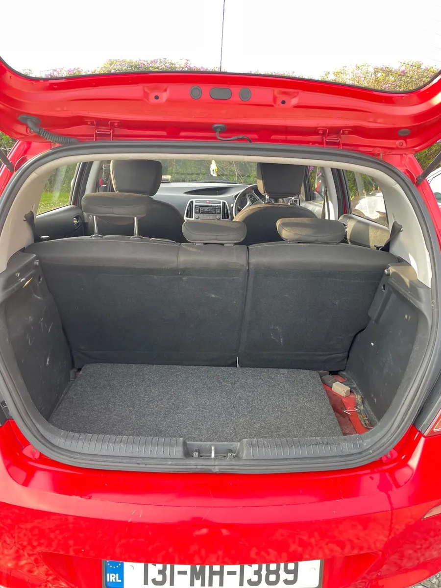 Hyundai i20 2013 - Image 2