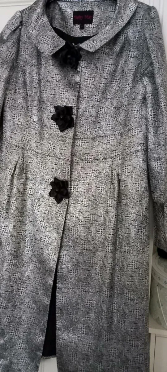 Dress and coat - Image 3