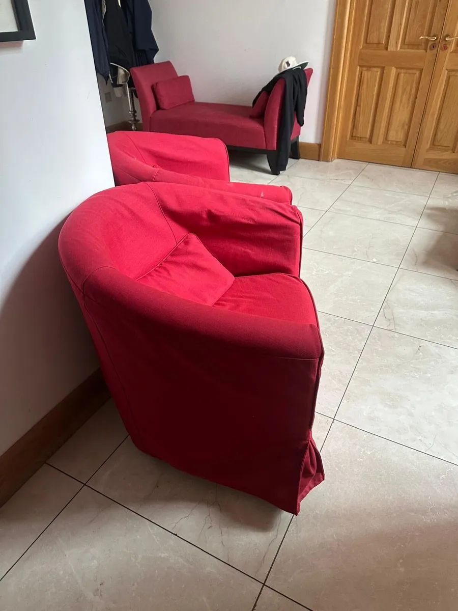 TULLSTA RED ARMCHAIRS - Image 3
