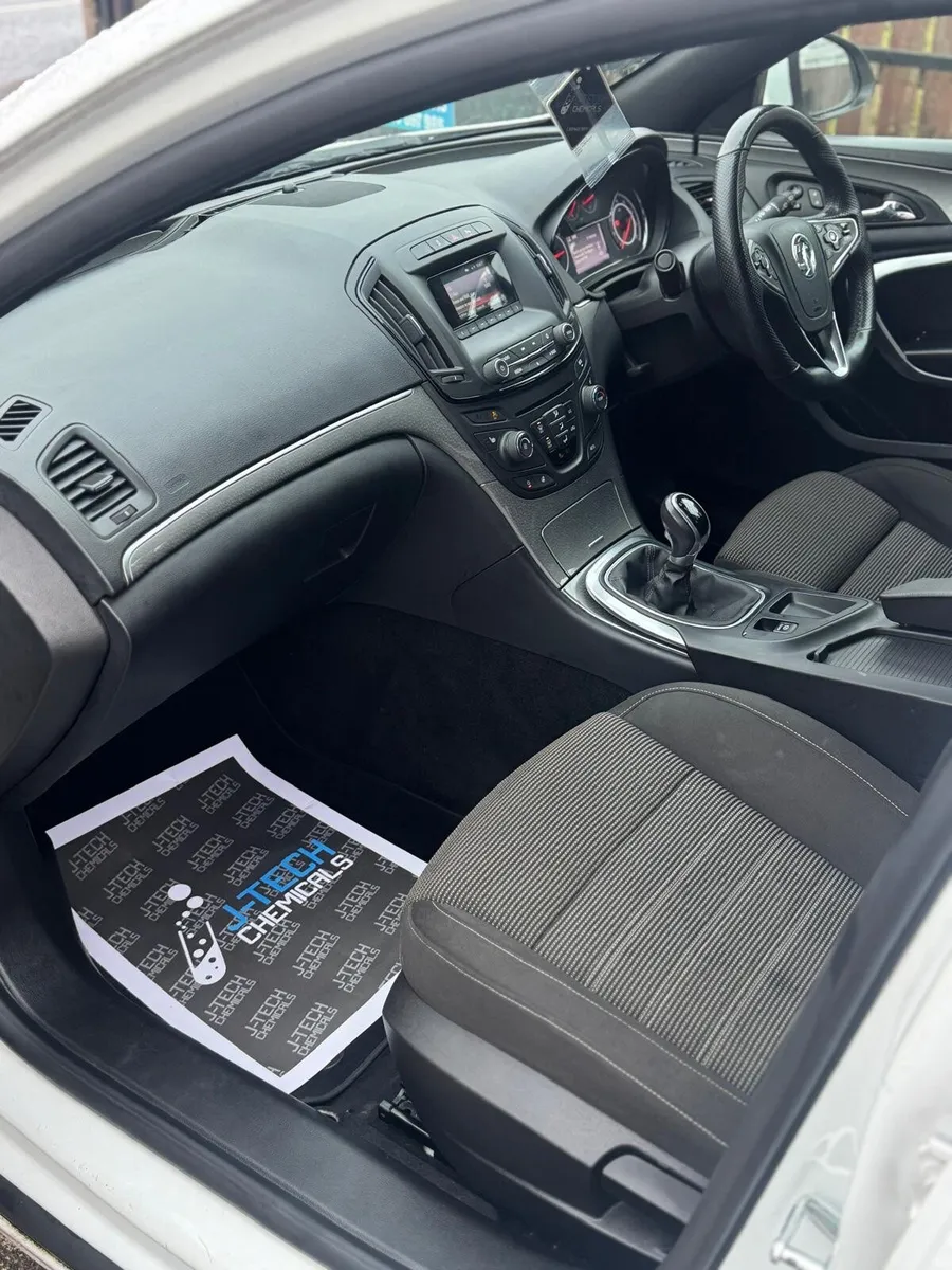 Car - Image 2