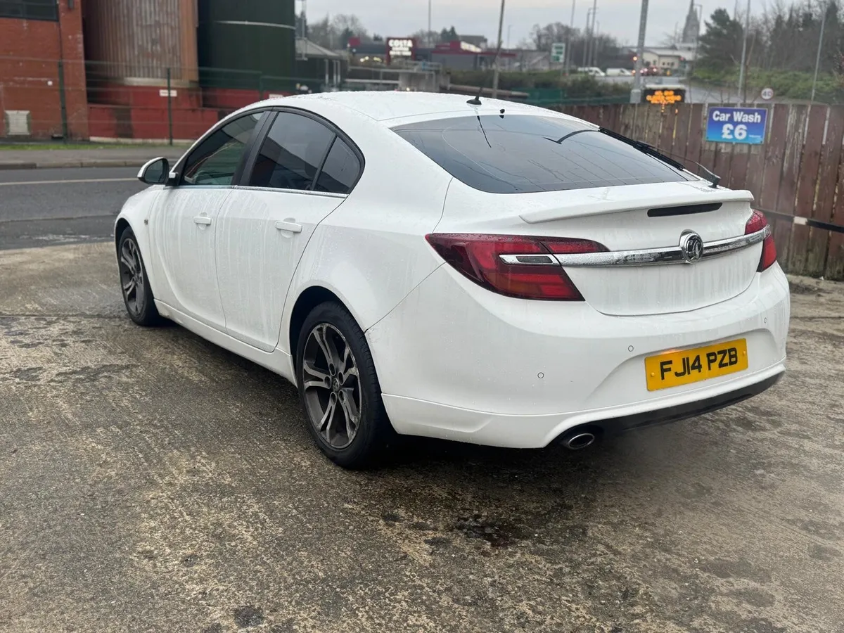 Car - Image 4