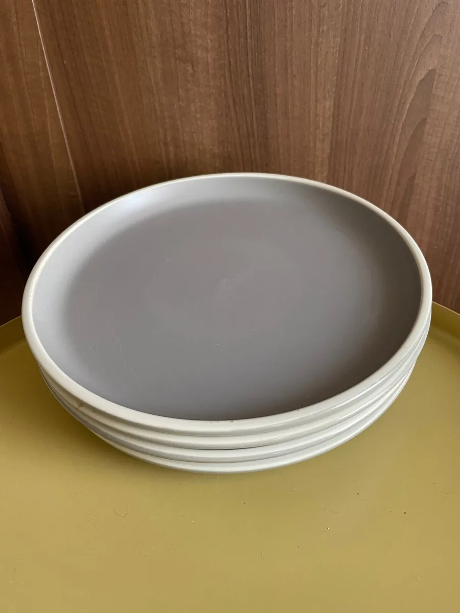 Dinner plates - Image 1