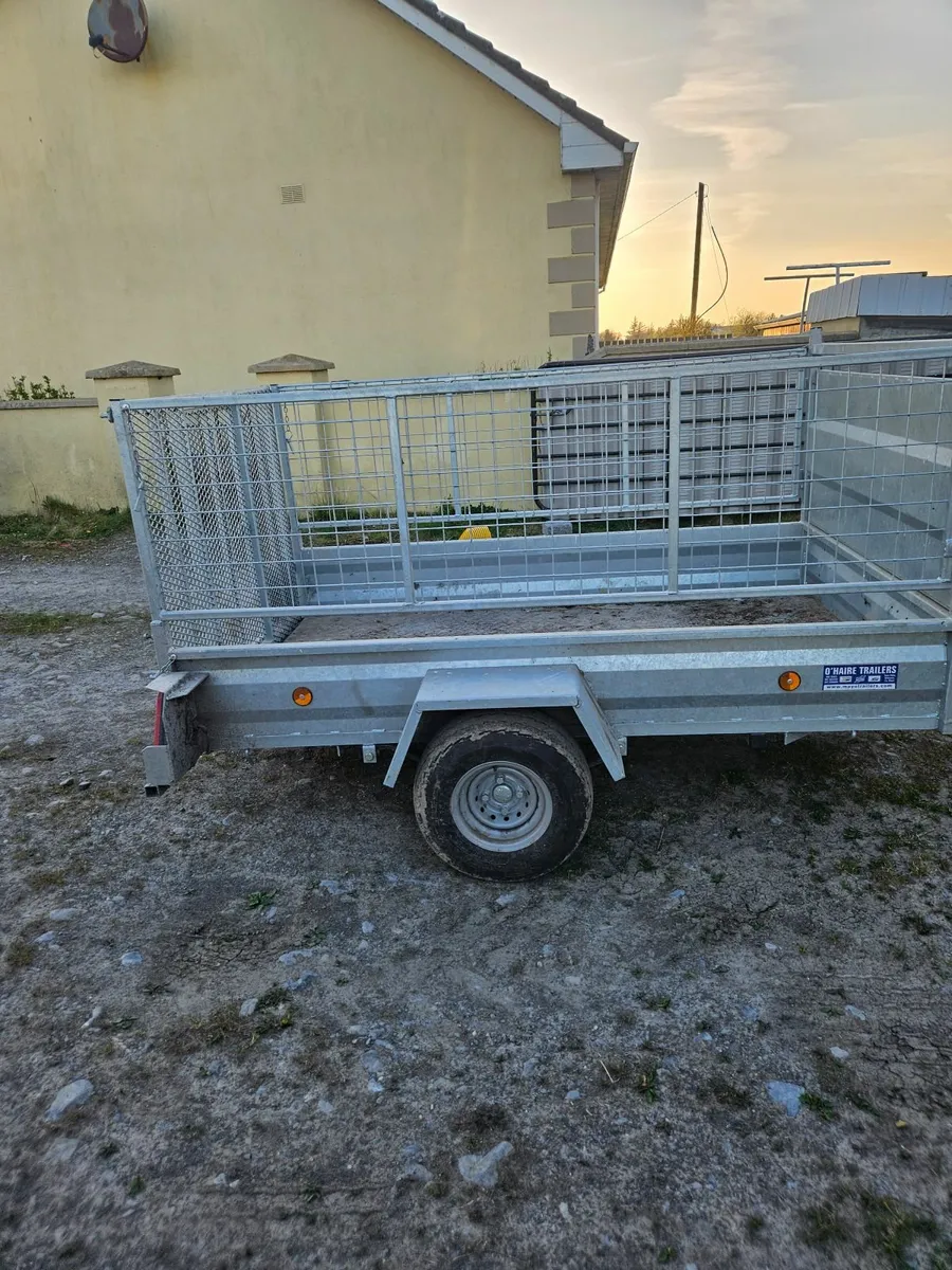 Trailer - Image 1