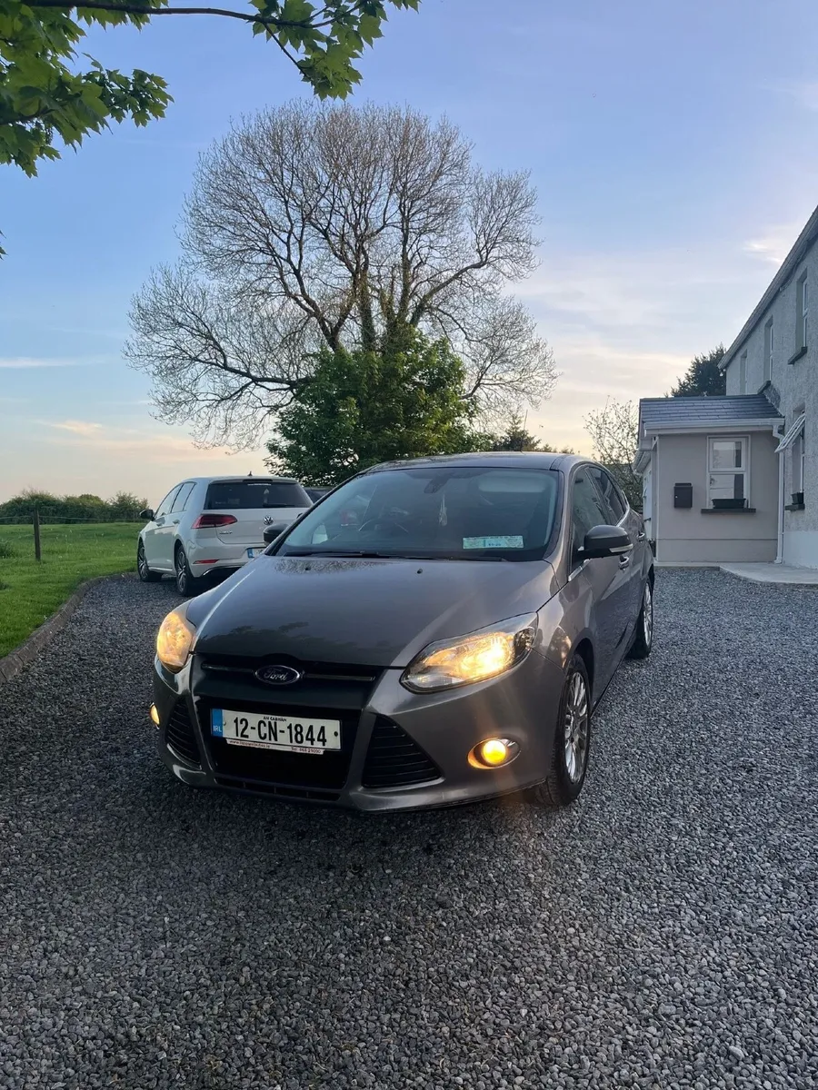 Ford Focus 2012 - Image 2