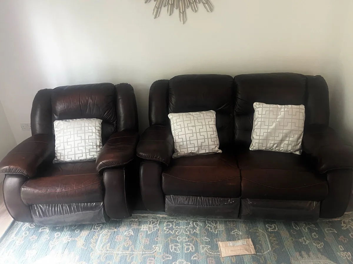 Leather recliner 2 seater couch and chair