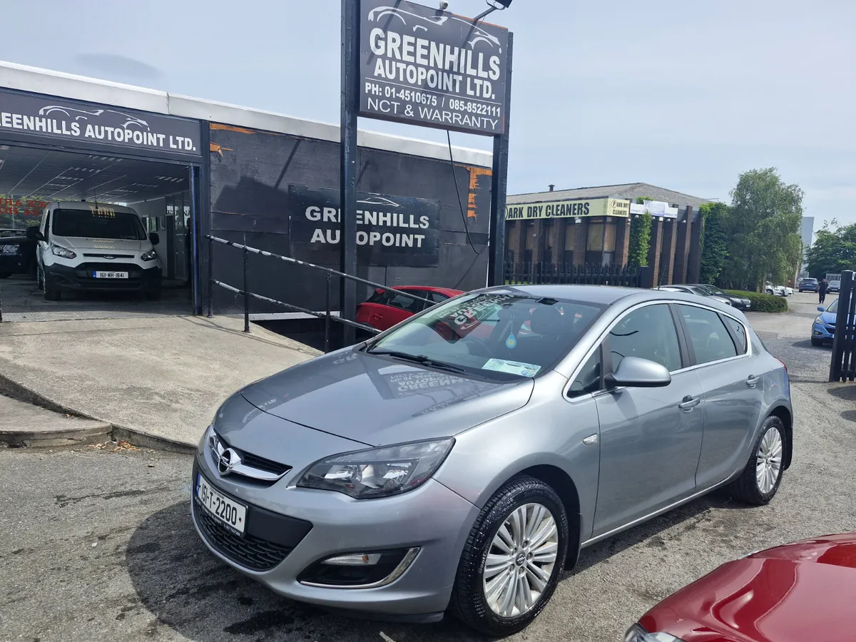 Opel Astra 2015 - Image 1