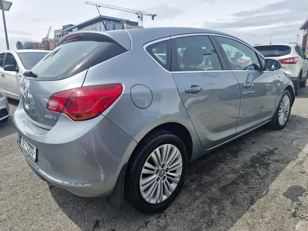 Opel Astra 2015 - Image 4