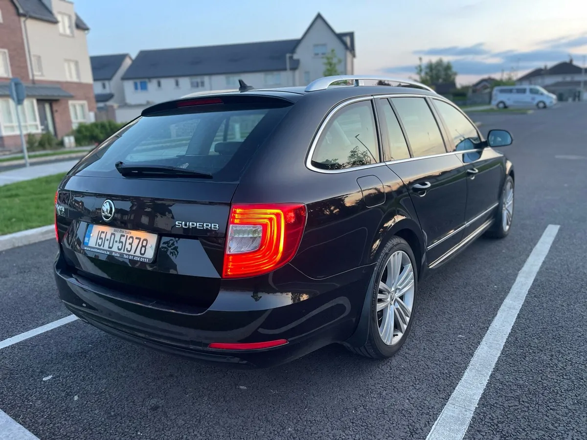Skoda Superb Automatic 8750€ - Image 2