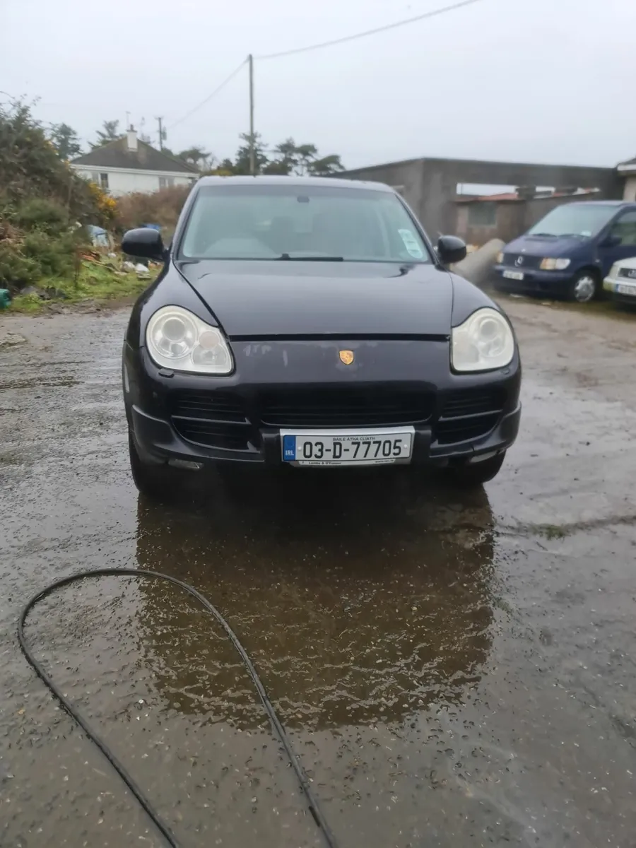 Porsche Cayenne 2003 - Image 2