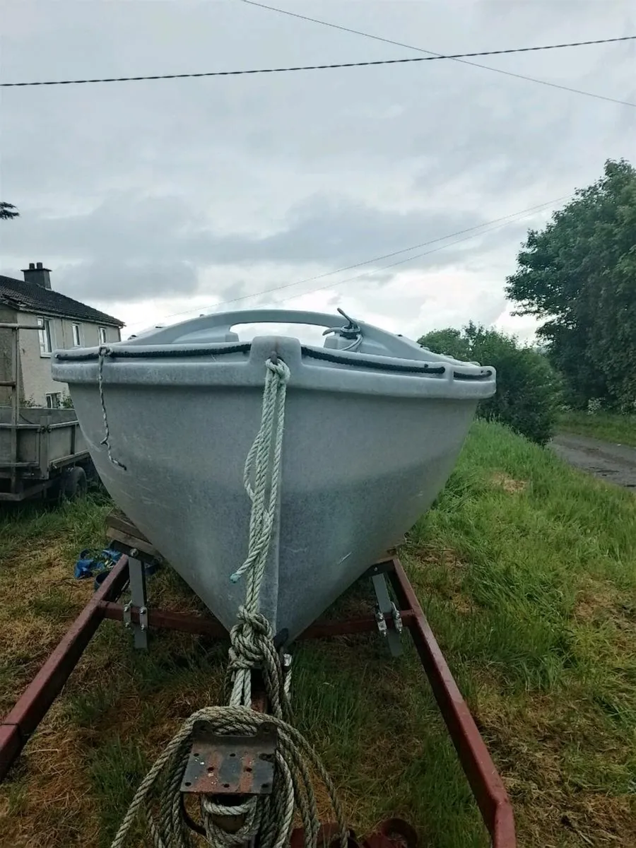 Whaly 440 classic boat - Image 3