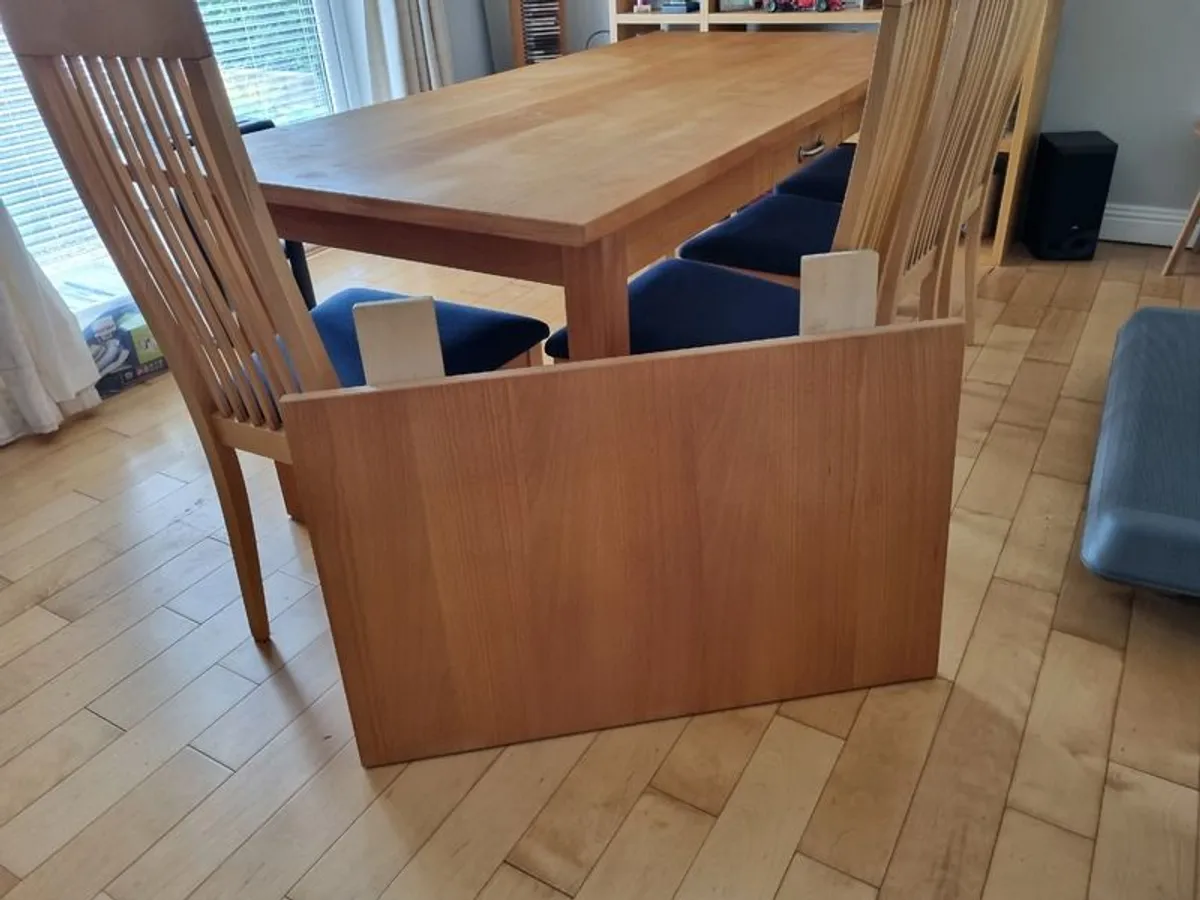 Dining Room Table and Chairs - Image 3