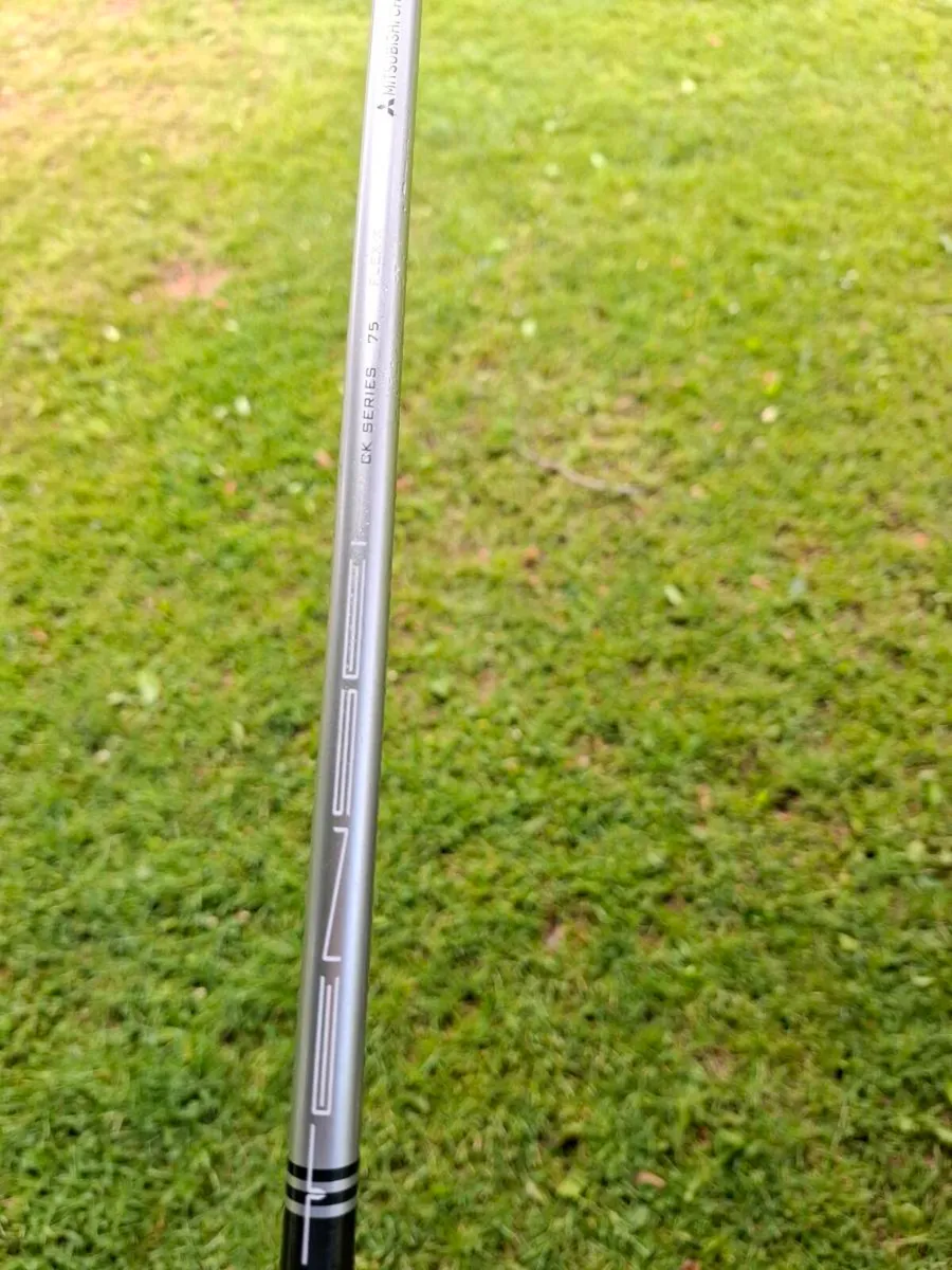 Taylormade sim titanium 3 wood - Image 4