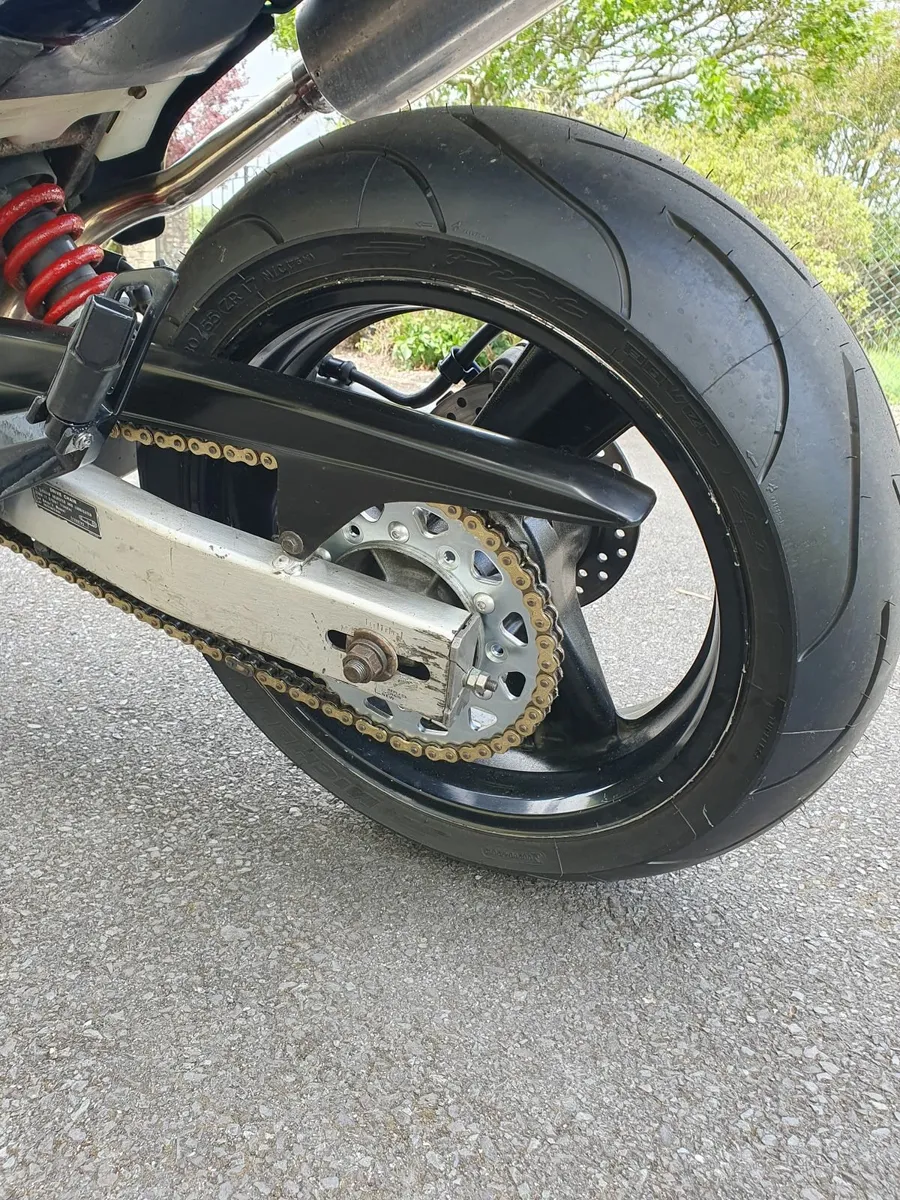 Honda cb250 hornet 1999 - Image 4