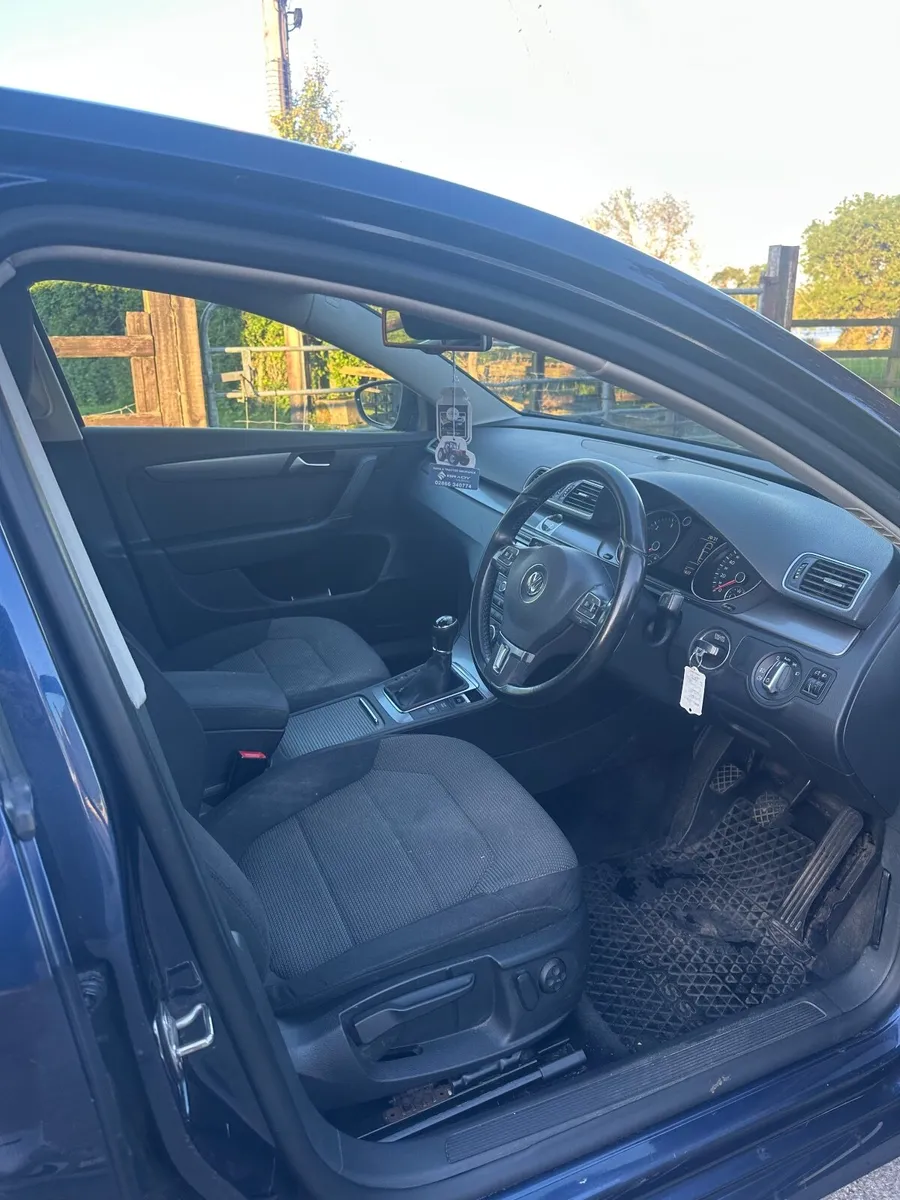 Volkswagen Passat 2014 - Image 4