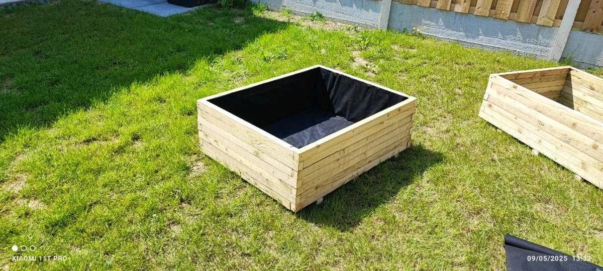 Timber vegetable/flower planter - Image 2