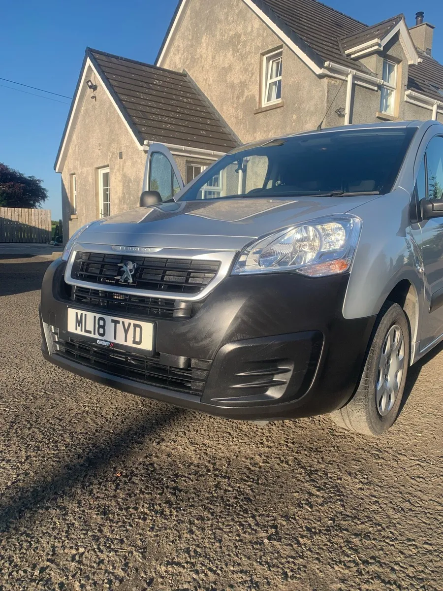 2018 Peugeot partner van berlingo - Image 2