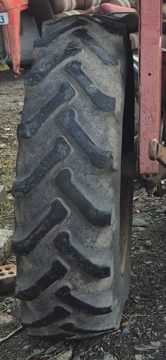 Massey 35 wheels - Image 3