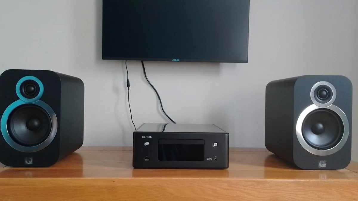 AUDIO SYSTEM IN NEW CONDITION - Image 1