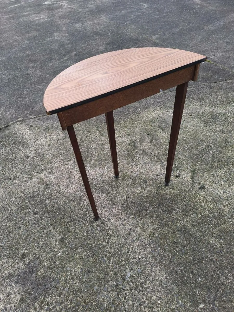 Small vintage half moon console table - Image 3