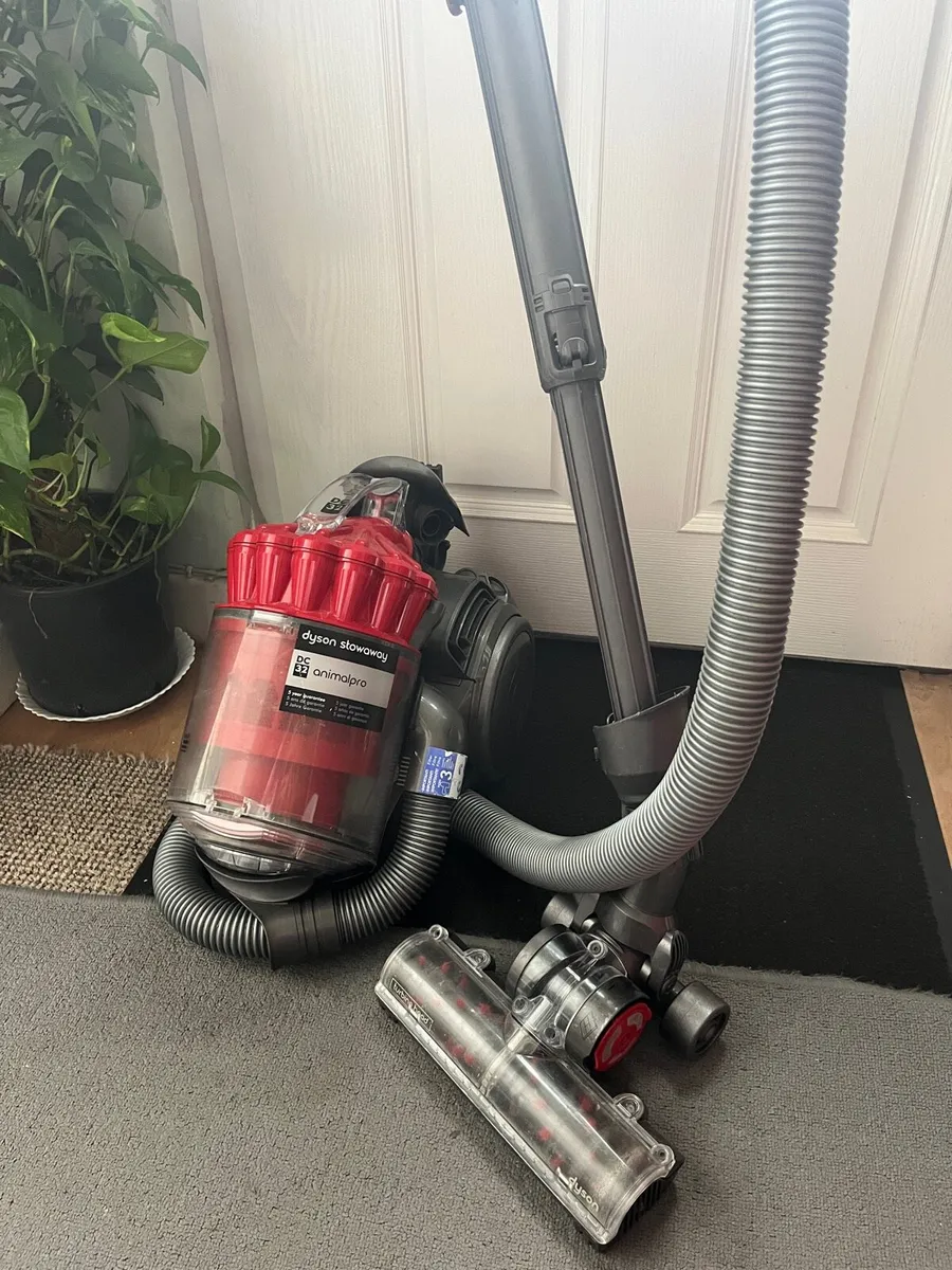 Dyson DC 32 Animal Pro Vacuum - Image 4
