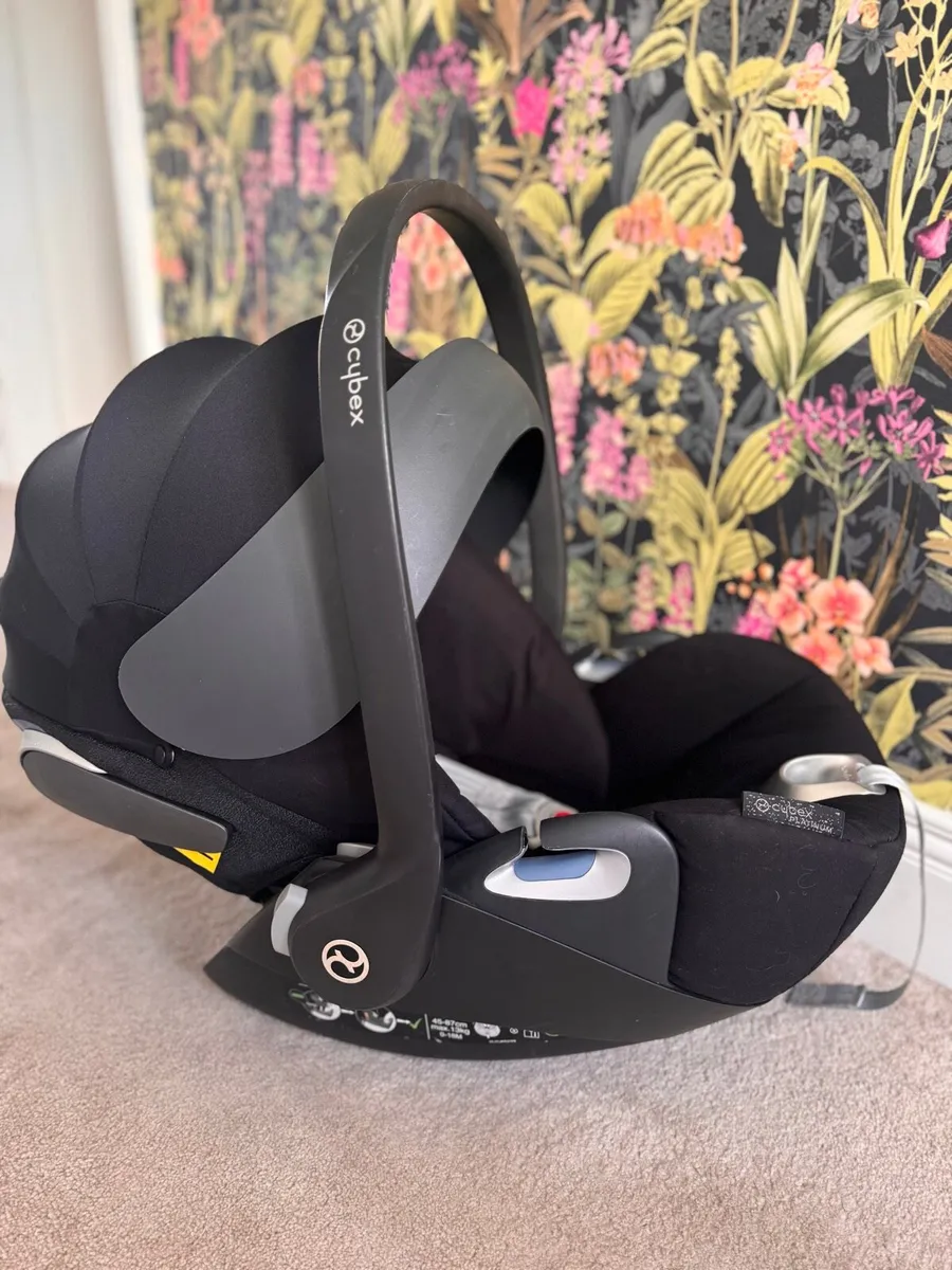 Cybex car seat - Image 1