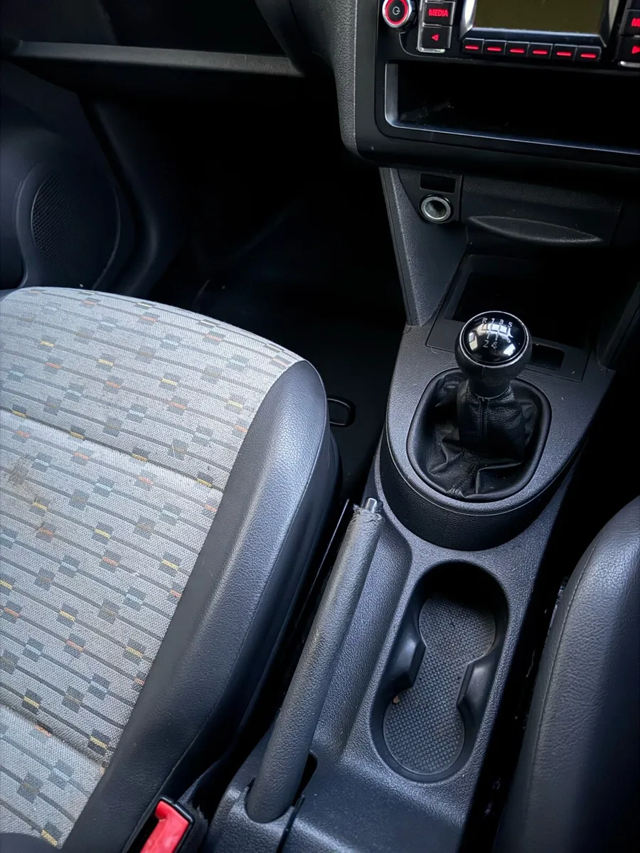 Volkswagen Caddy - Image 2