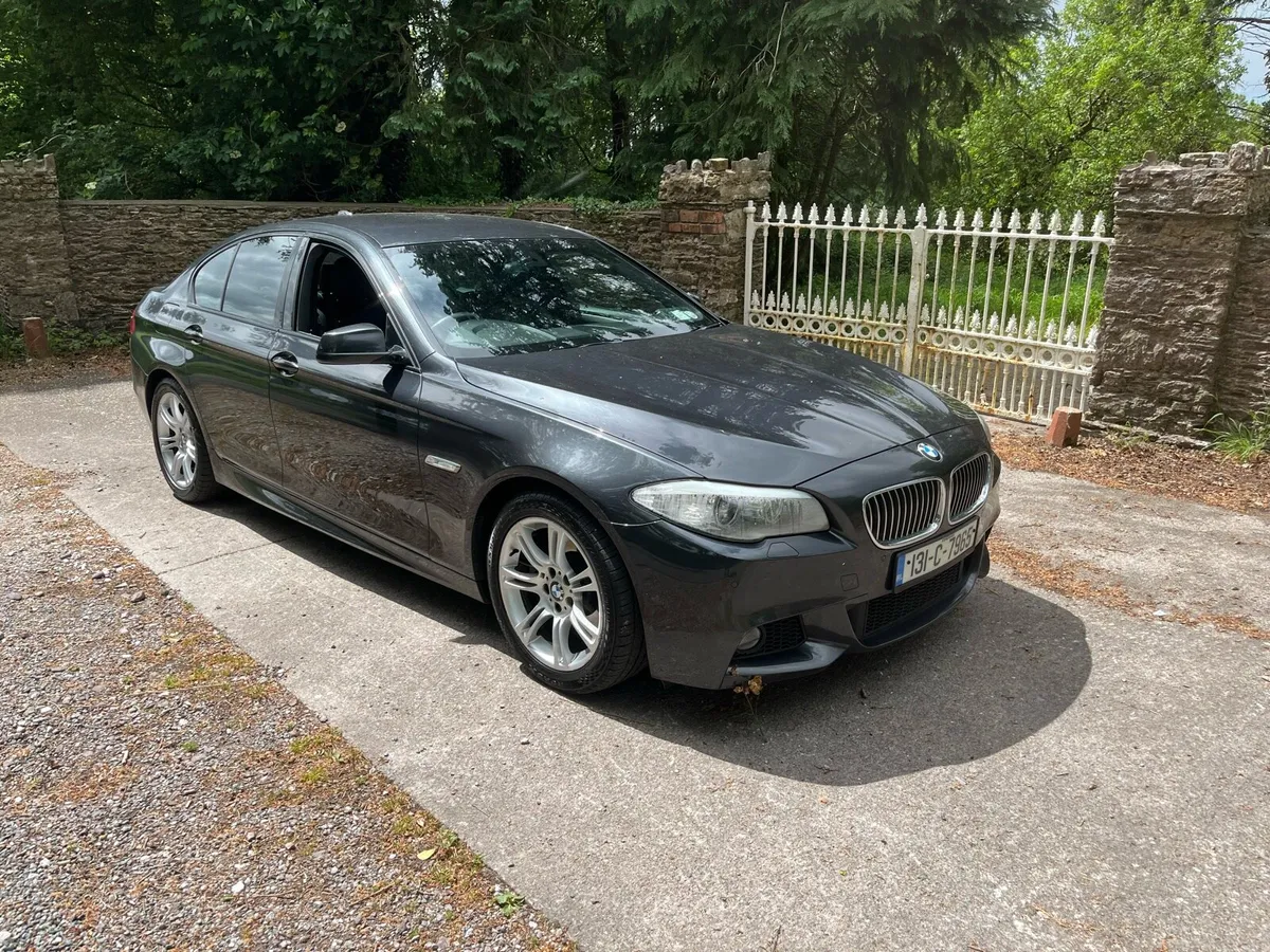 BMW 520 M-SPORT LOW KMS - Image 1