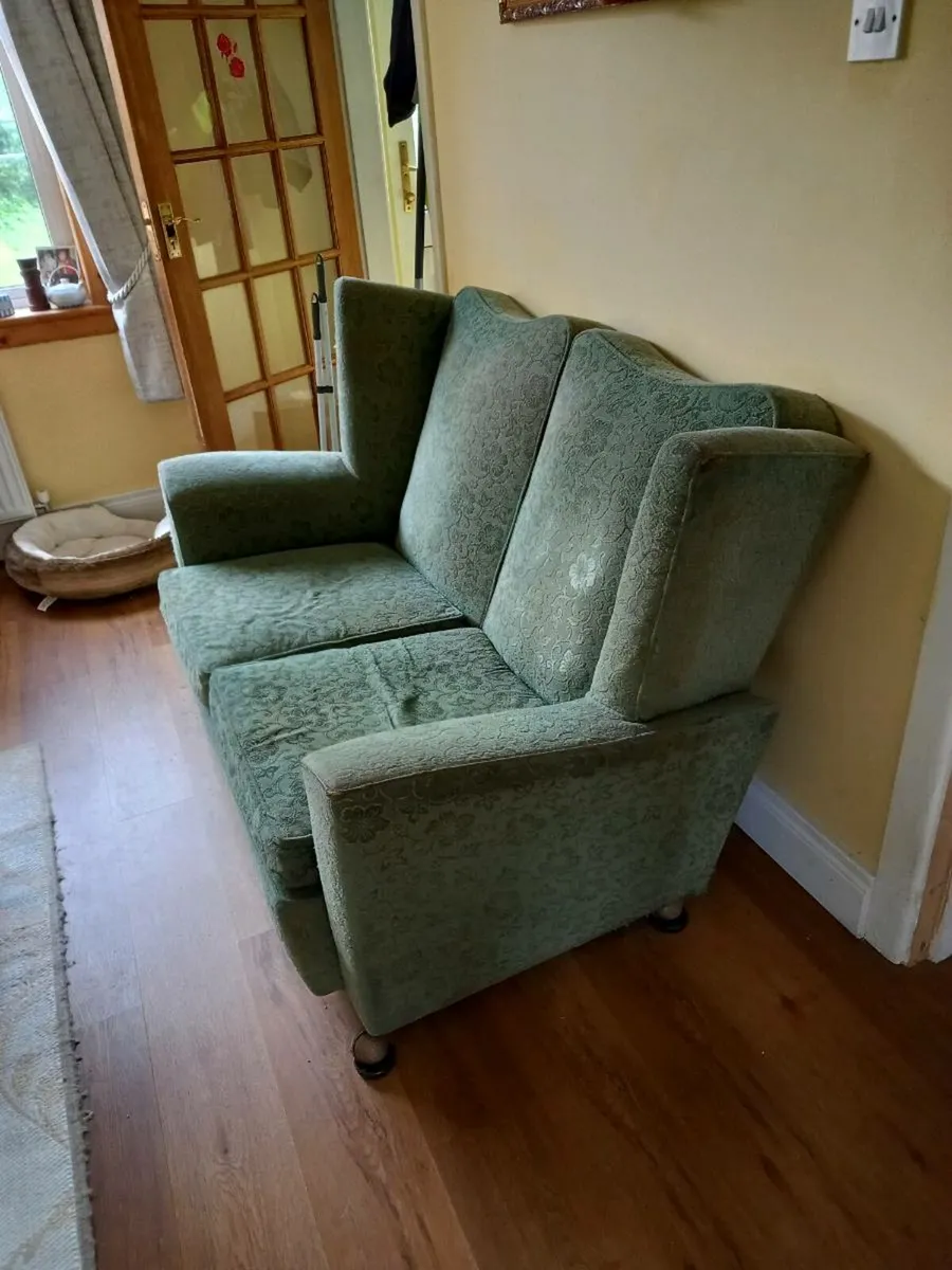 2 seater sofa and 2 armchairs - Image 1