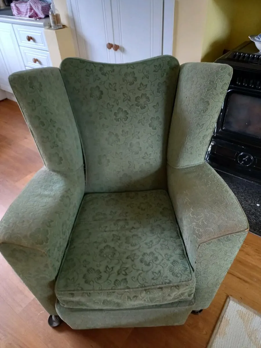 2 seater sofa and 2 armchairs - Image 2