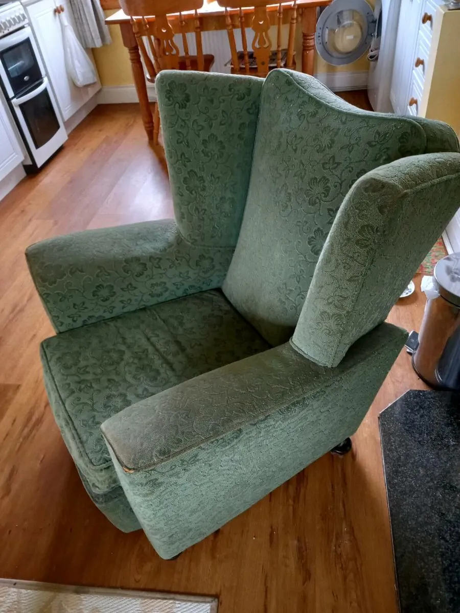 2 seater sofa and 2 armchairs - Image 3