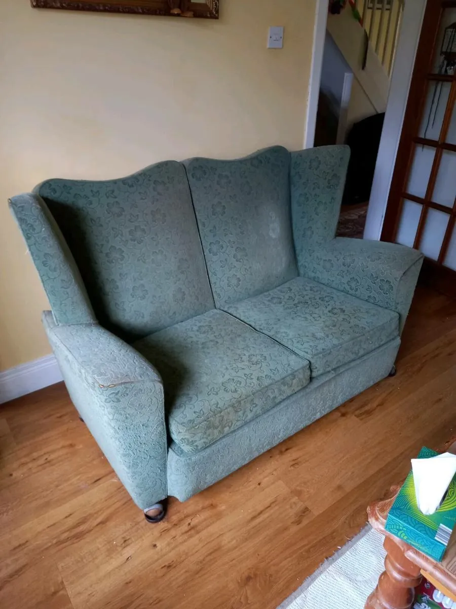 2 seater sofa and 2 armchairs - Image 4