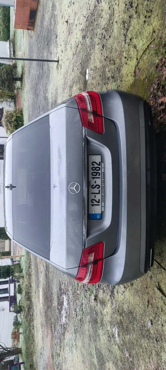 Mercedes-Benz E-Class 2012 - Image 4