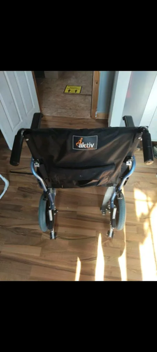 Wheel chair - Image 1