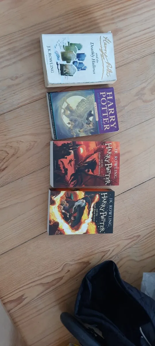 4 Harry Potter books