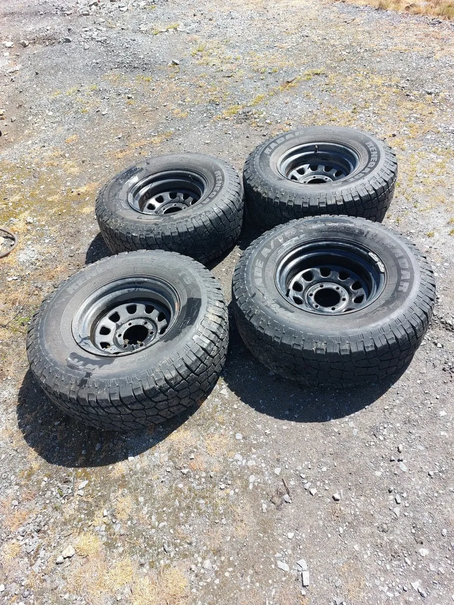 Wheel tyre set 16x8  285 75 16 - Image 2