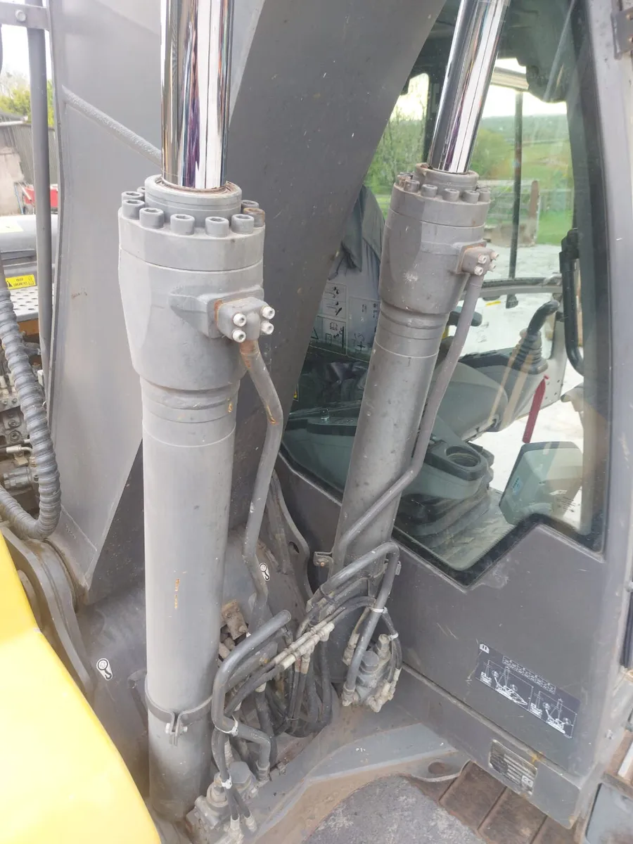 Volvo EC140 DL - Image 4