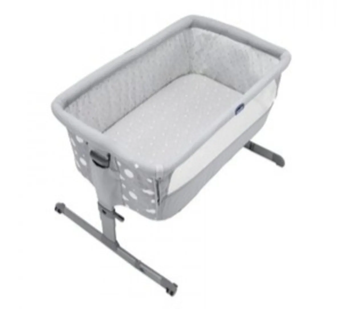 Chicco bedside co sleeper - Image 4