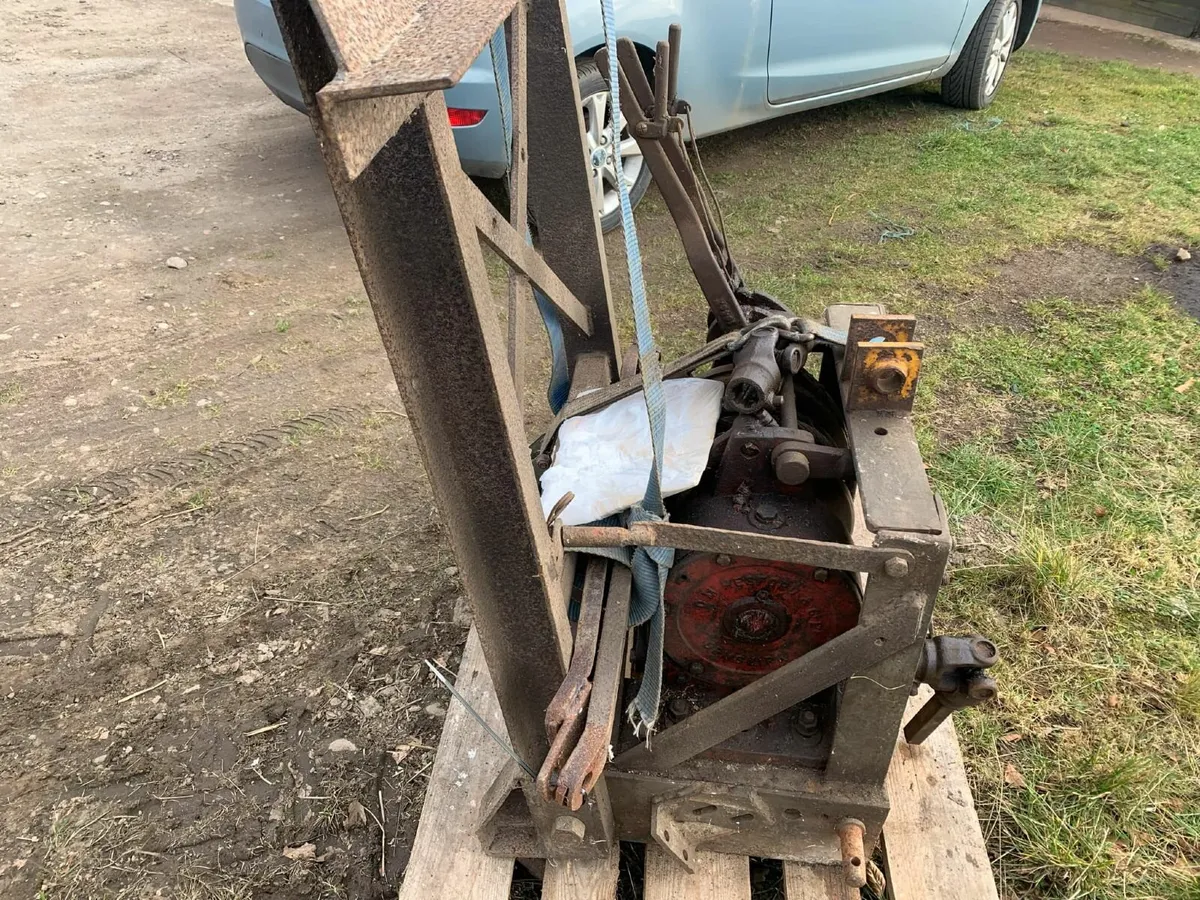 Vintage Ferguson/Hesford PTO winch - Image 2